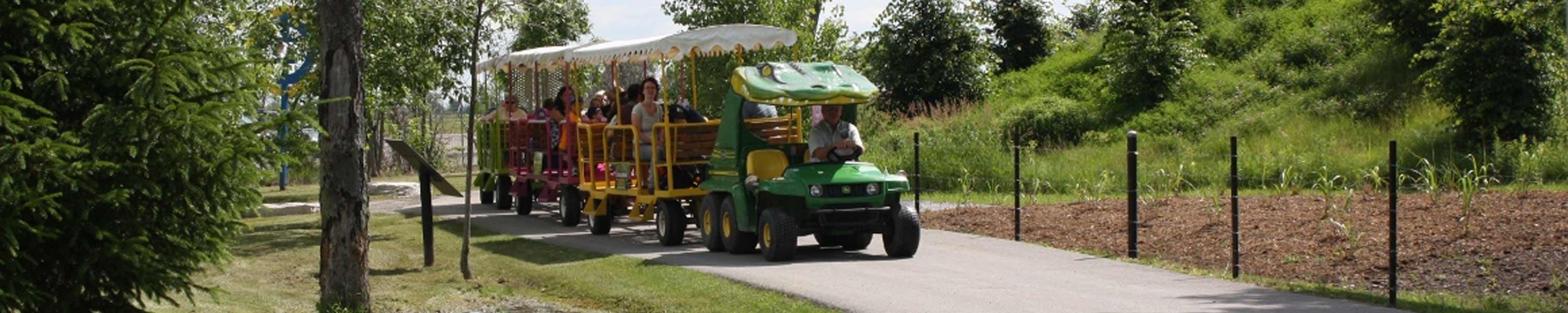 family on safari niagara tram 